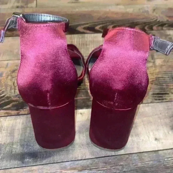 Magenta Worthington Heels size 6M - Picture 3 of 6